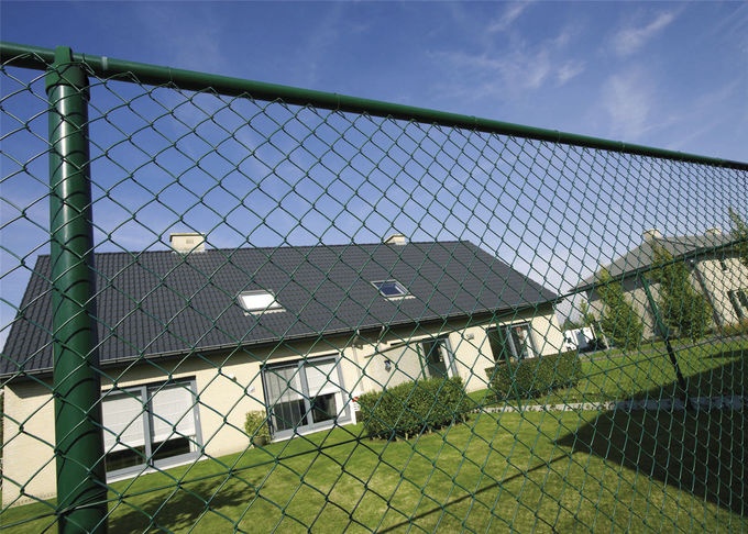 Galvanized Chain Link Fence, with Hot-dipped galvanized, Electro-galvanized or PVC coated 0